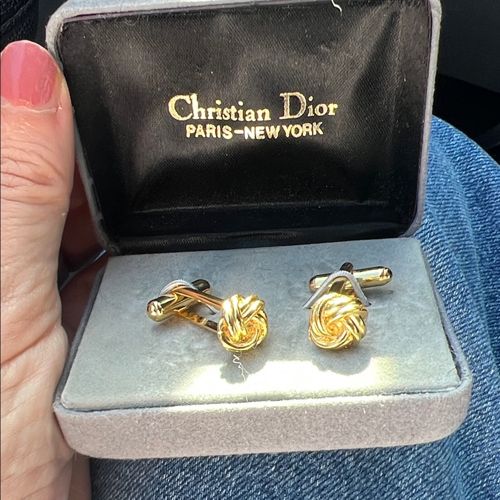 Dior Luxurious Gold Tone Knot Cufflinks